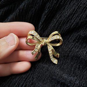 Vintage Bow Gold Tone with Rhinestone Pin Brooch